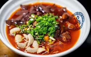 学做肠旺面首选贵阳新东方厨师培训学校