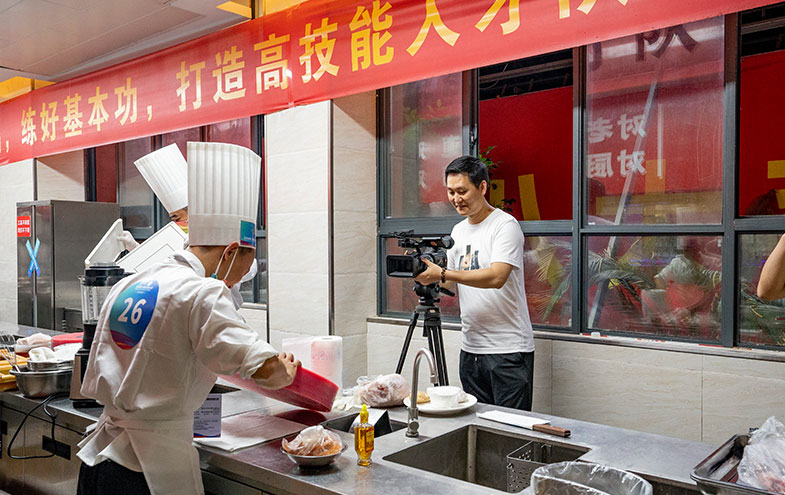 在贵阳哪里可以学习做辣子鸡火锅?