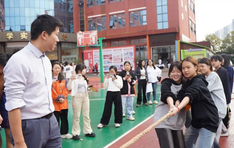 新东方职业学校秋季运动会圆满落幕