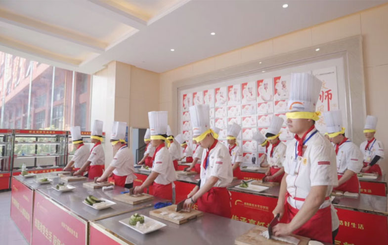 新東方畢業的廚師月薪多少錢？新東方畢業的廚師月薪揭秘