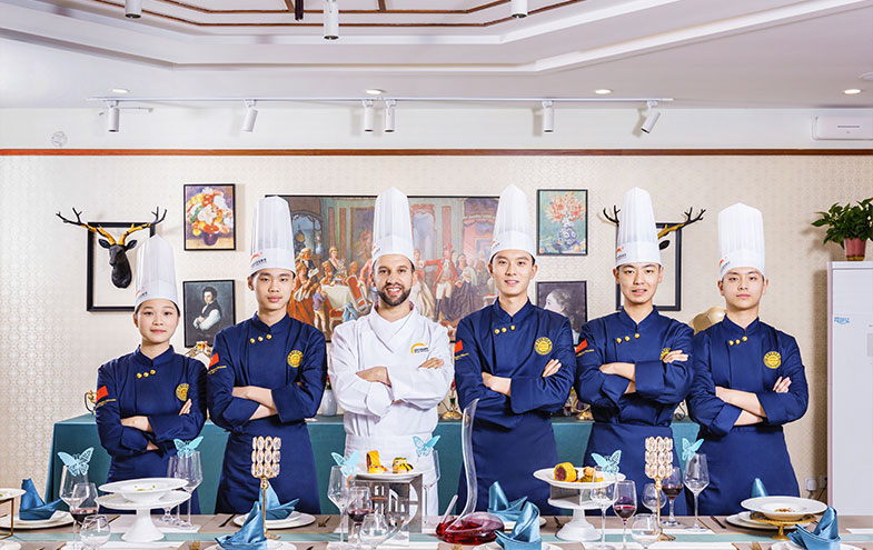 在安顺市中考没考上高中怎么办？技能赛道 + 职教高考，成才路上更精彩！