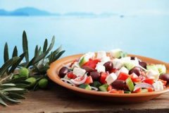 新研究说，高脂肪的地中海饮食有更多的好处
