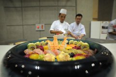 日本东京举办国际寿司大赛 巴西厨师获冠军