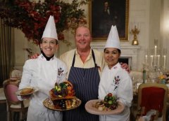 白宫国宴菜单：厨师展示甜品“秋天的收获”