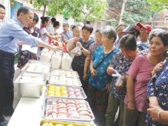 郑州大学路街道 “营养厨房”惠及困难群众