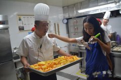 河北饭店烹饪餐饮行业协会倡议文明用餐反对浪费