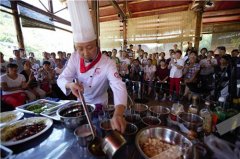 璧山区龙大江获重庆首位“首届中国烹饪金匠”称号