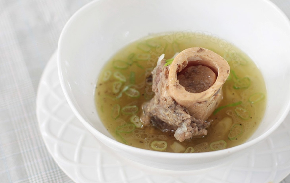 牛骨髓清汤 牛骨髓清汤