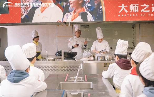 烹饪名师陈晓进校园 烹饪名师陈晓进校园