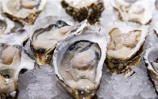 你的菜单上有海鲜吗?