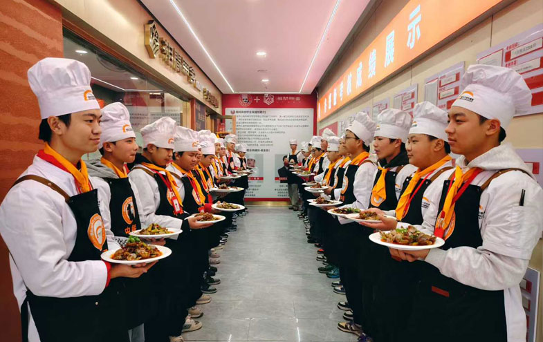 行政總廚班演示熱菜作品