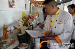新东方杯烹饪大赛:专业评委老师造就公平赛果