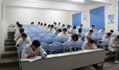 中式烹调师（高级）考试在我院举行