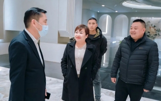 我校校长冯菊带领部门负责人考察贵阳香格里拉宴会中心，学习厨务管理模式