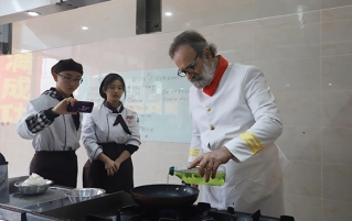 贵阳新东方西厨培训学校-专业烹饪之路的起点