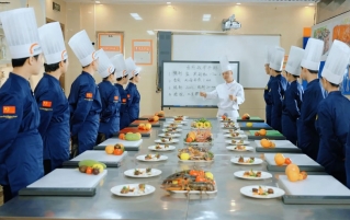 贵阳学做菜哪个学校好？学炒菜哪个学校专业？