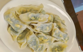 立春后必尝！麦蒿饺子清热利湿，美味不上火