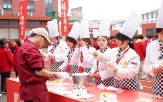 初中生上技校选哪个专业更吃香？