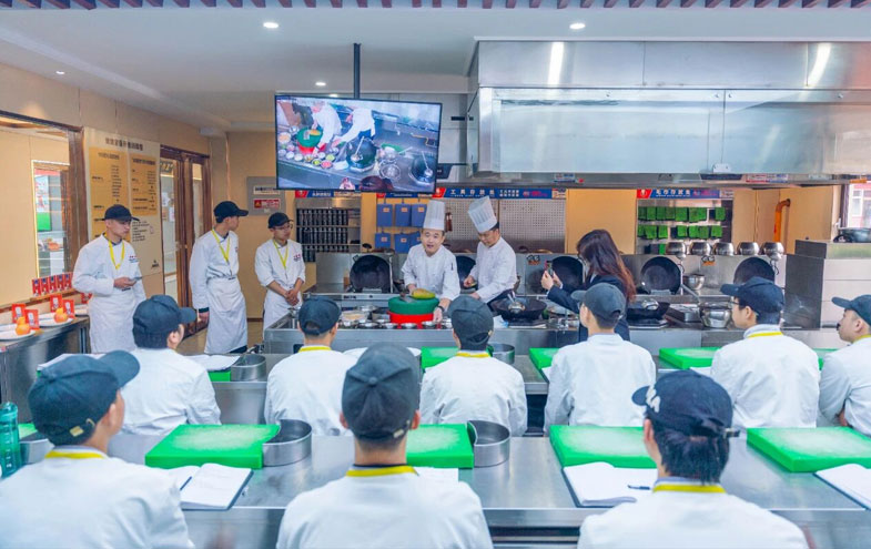 读职校学技术如何让学生摆脱课堂打瞌睡的困扰