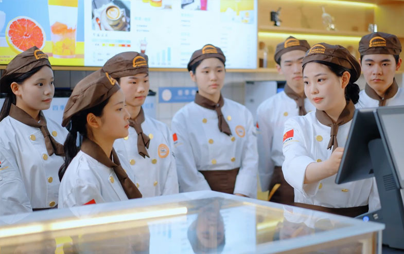 2026年学西点烘焙有前途吗？行业现状+就业前景+入行路径全解析