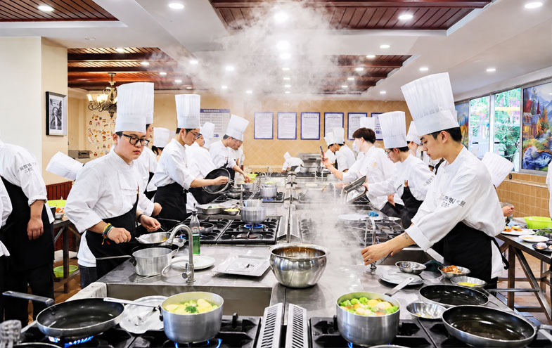 2026中餐烹饪专业就业前景深度解析：新时代复合型烹饪人才的破局与成长之路