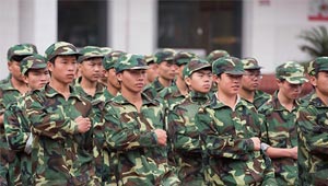 秋高气爽，军训正当时