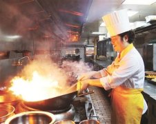 漳州宾馆美厨娘吴毅苹：颠大勺的也可以是女儿身