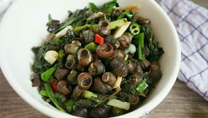紫苏炒田螺的做法