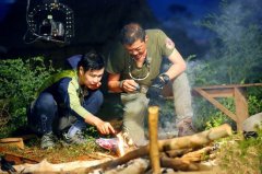 《我们的法则》:李亚鹏化身“食神”秀厨艺