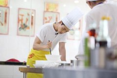 魏晨下厨“宇宙番茄蛋” 与Ella汽修抢单大战