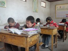 留守儿童教育是一个大问题