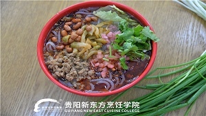 朝九晚五的上班族也来学酸辣粉？