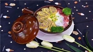 每天卖出400份的砂锅饭到底是怎么做的？