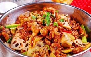 香辣排骨炖莲藕的做法