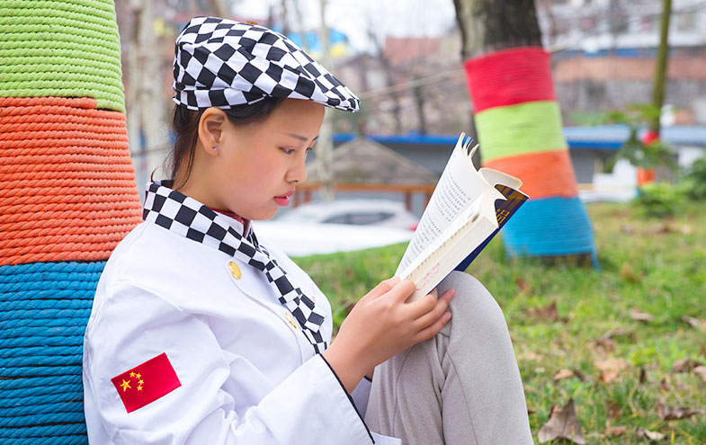 在一书一字间享受校园