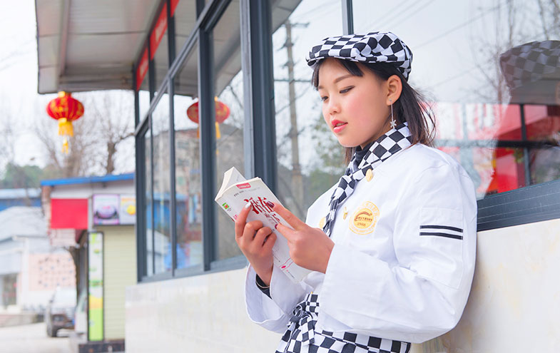 每一本书籍，每一段文字，都在丰富并刷新着我生活的维度