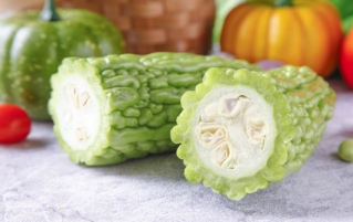 苦瓜和提取物的6个健康功效