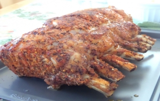 烤箱烤带骨猪肉的步骤和时间