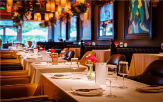 西餐的柠檬水怎么喝？牛排旁边的半熟鸡蛋是干什么的？