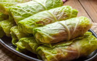 如何冷冻熟的卷心菜卷？