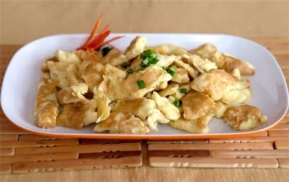 如何用橄榄油炒鸡蛋？