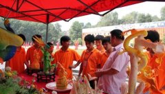 大师风范：涂序凤大师面对面指导学生