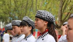 【新东方学子的一天】周敬钰：对生活微笑的女孩