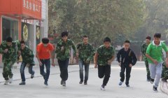 强化学生体能