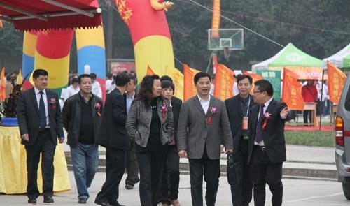 省市领导参观校园