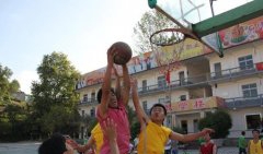 篮球友谊赛节日更快乐