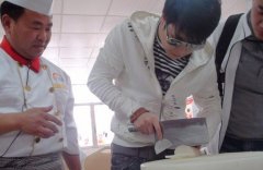 《后厨》热播：新东方金牌大师“幕后操刀”