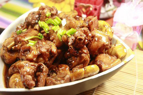红烧栗子鸡--贵阳新东方烹饪学校学生作品