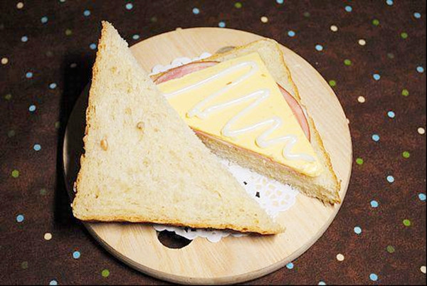 贵阳新东方烹饪学校-黑麦三明治