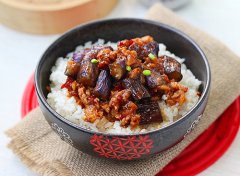 白领一族的早餐麻婆茄子